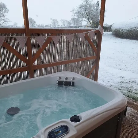 Lakes And Eden Valley. Thornhill 아파트 *