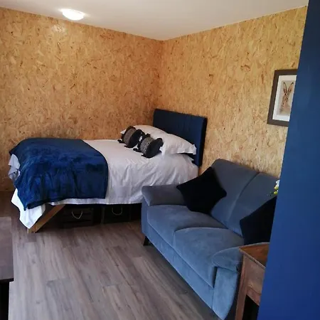 Lakes And Eden Valley. Thornhill Apartment