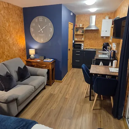 Lakes And Eden Valley. Thornhill Apartment