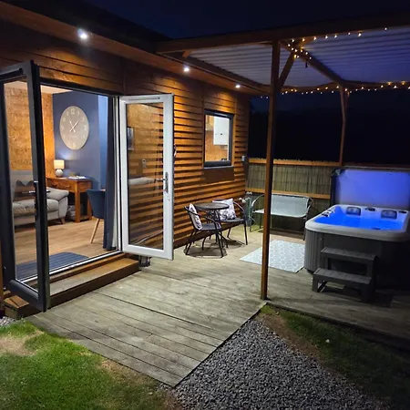 Apartment Lakes And Eden Valley. Thornhill *